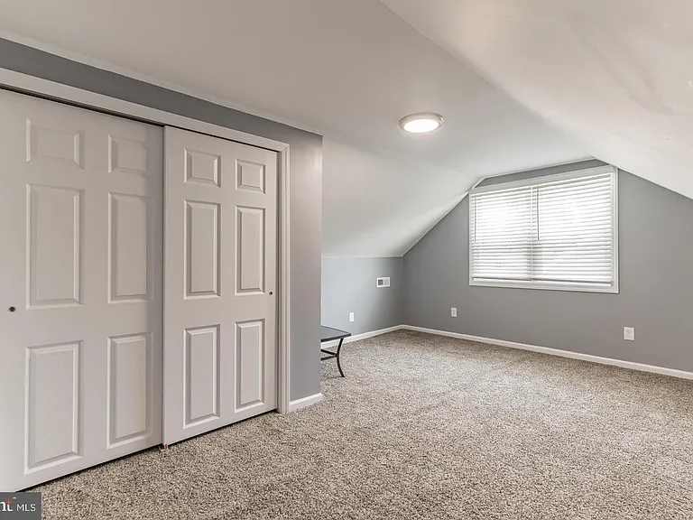 215 W Gloucester Pike — Photo 25