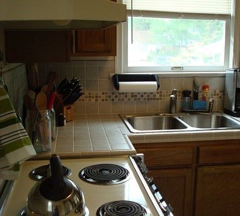 2nd image of 105A Wythe Ave
