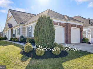 102 Sparrow Dr, Hamilton, NJ 08690