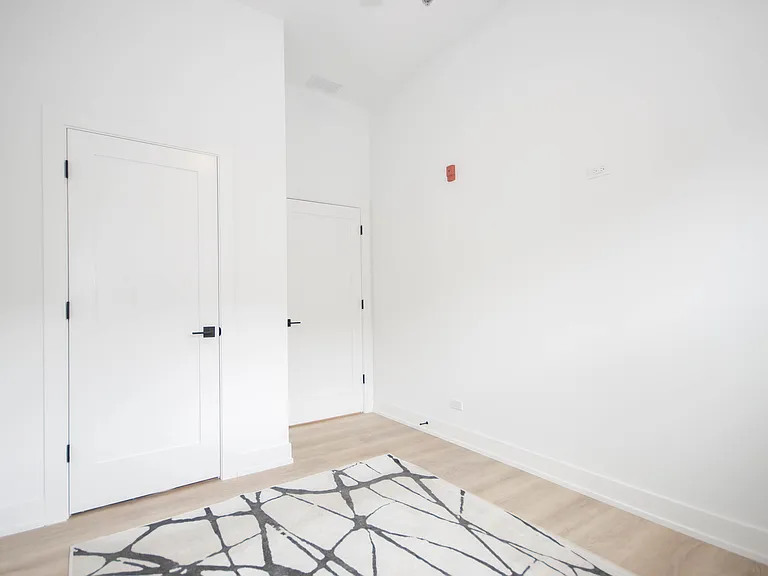 2042 W Irving Park — Photo 14