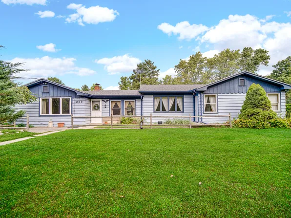 1288 N Brummitt Rd, Chesterton, IN 46304