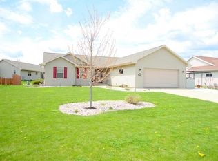 1558 Dalebrook Dr, Neenah, WI 54956