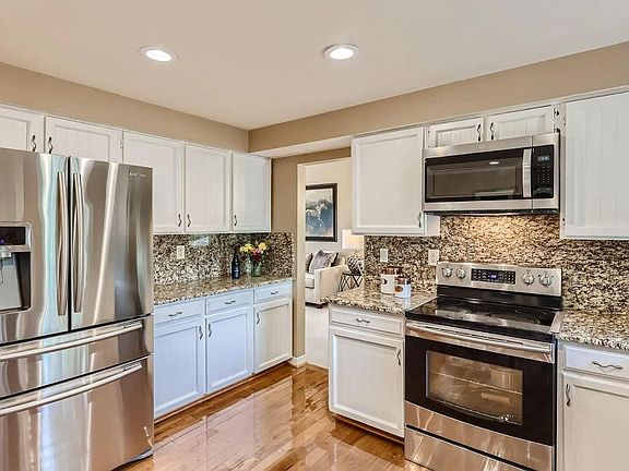 5th image of 1422 S Chambers Cir