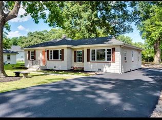 8466 Dell Ray Dr, Mechanicsville, VA 23116