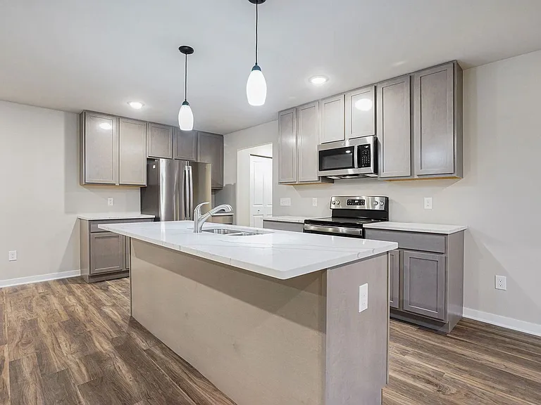834 Winchester St — Photo 5