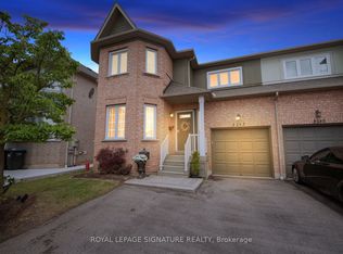 2342 Bankside Dr, Mississauga, ON L5M 6E1