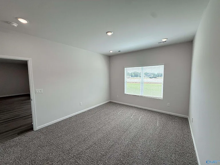 124 Betty Williams Dr — Photo 15