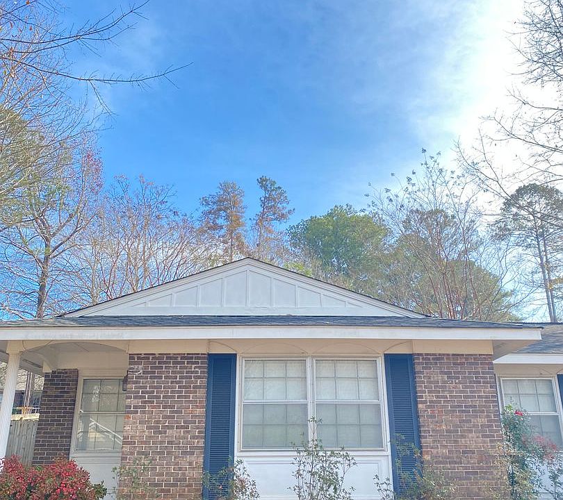 1st image of 119 N Cedarbrook Dr