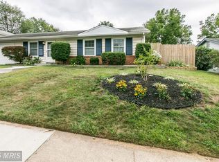 808 S Greenthorn Ave, Sterling, VA 20164