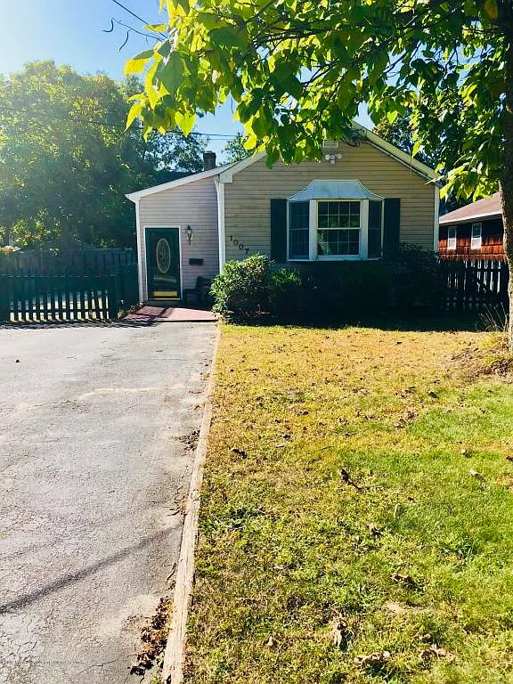 1007 Washington St photo 1
