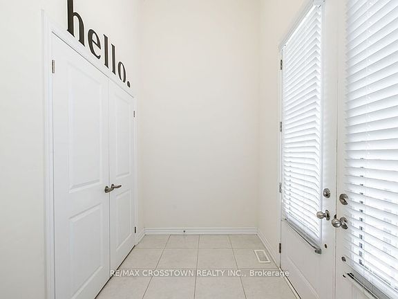 4th image of 22 Simona Ave