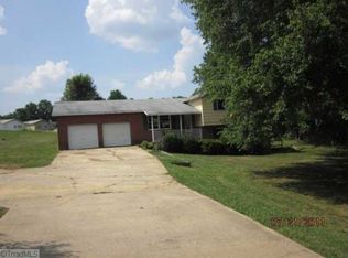 4144 Valley Ridge Dr, Trinity, NC 27370