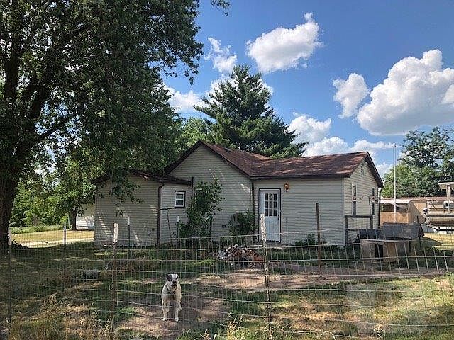 2nd image of 204 Forest St