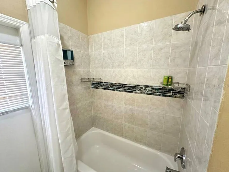 5212 Jasmine Trace Ln — Photo 11