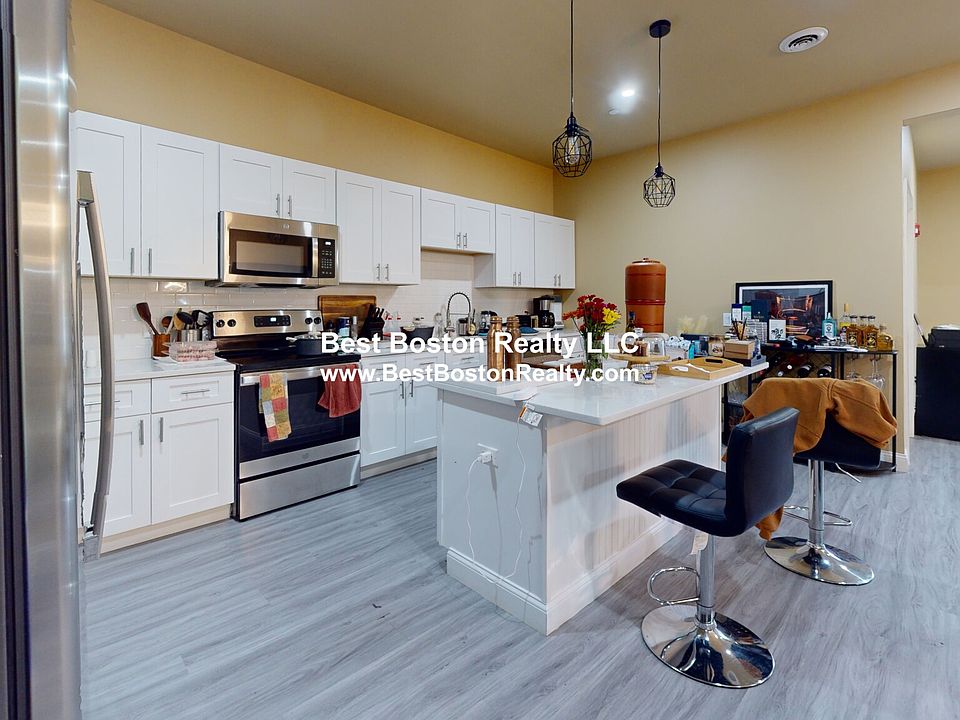 1st image of 257 Washington Ave #10