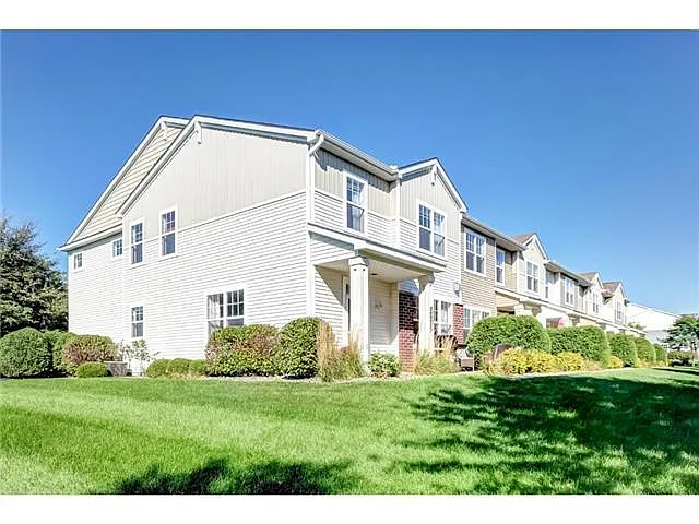Building Photo - 3442 Hazel Trl #F