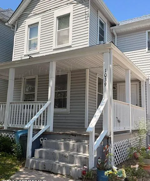 1039 Bangs Ave #1 — Photo 1