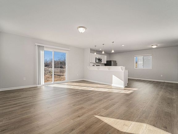 3rd image of 2309 Richardson Ct