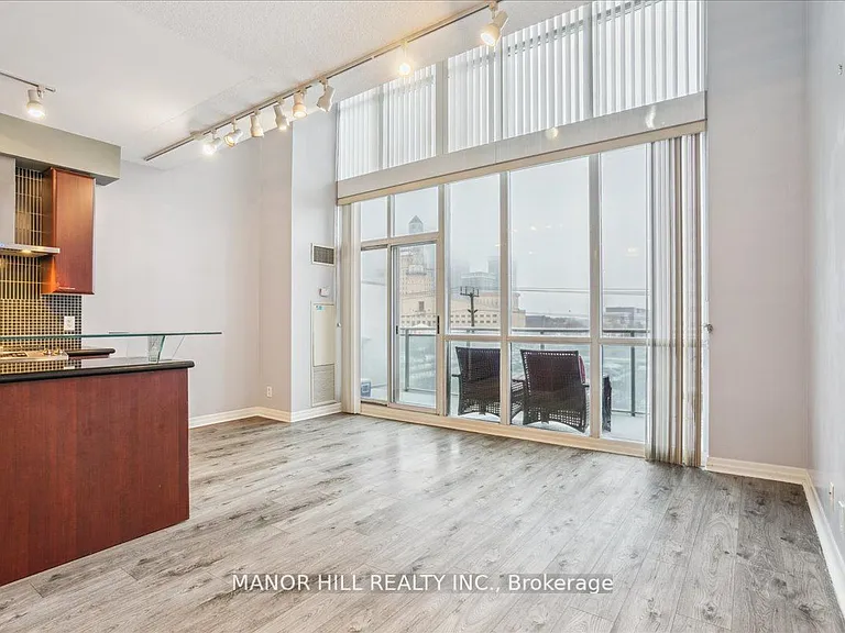 220 Burnhamthorpe Rd W #513 — Photo 2