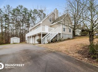 6330 Garden Ln, Flowery Branch, GA 30542