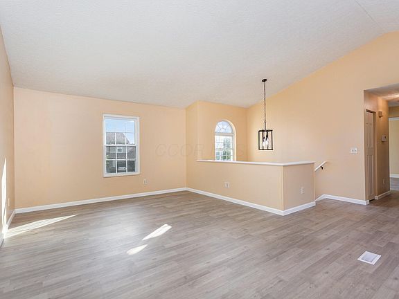4th image of 6088 Green Bay Ct