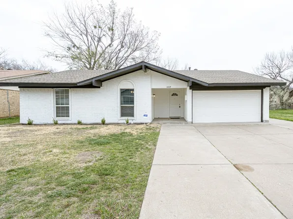 1209 Tahoe Dr, Lewisville, TX 75067