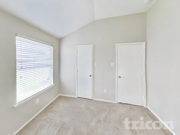 1403 Glens Ferry Ln — Photo 7