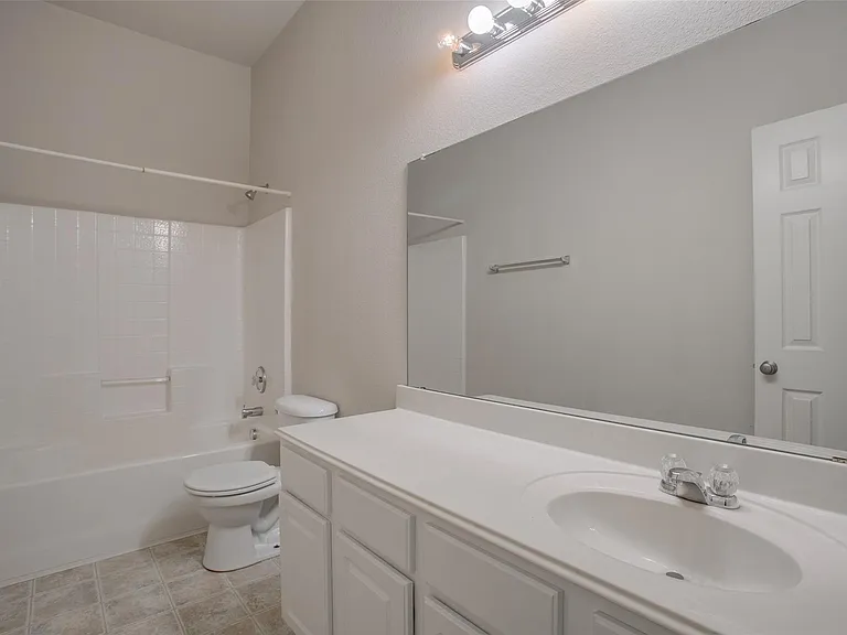 6000 Stirrup Iron Dr — Photo 17