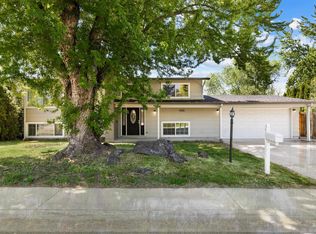 7425 W Manorwood Dr, Boise, ID 83704