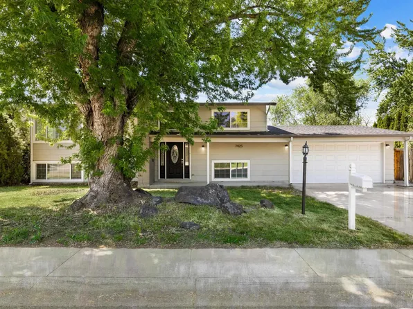 7425 W Manorwood Dr, Boise, ID 83704