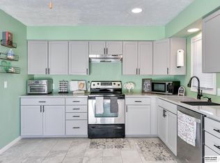 2305 Warren St, Bellevue, NE 68005