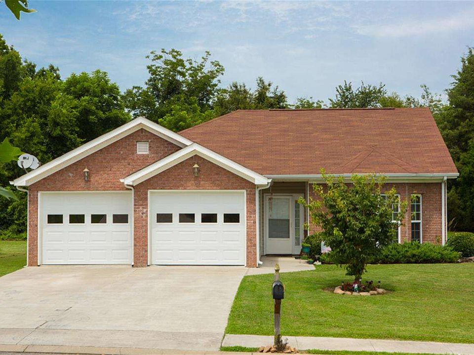 1st image of 100 Meadowland Dr