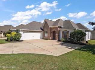 305 Logan Ct, Canton, MS 39046