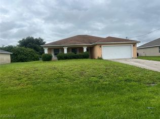 422 Pinehurst Ave, Lehigh Acres, FL 33974