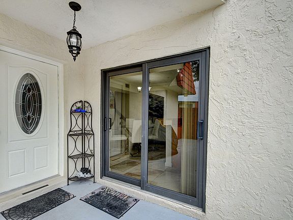 3rd image of 3929 Victoria Drive