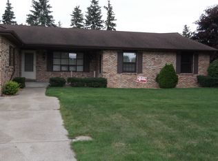 5673 Chapel Dr S, Saginaw, MI