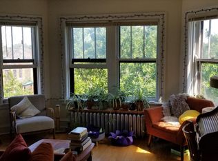 1919 W Berteau Ave APT 3A, Chicago, IL 60613