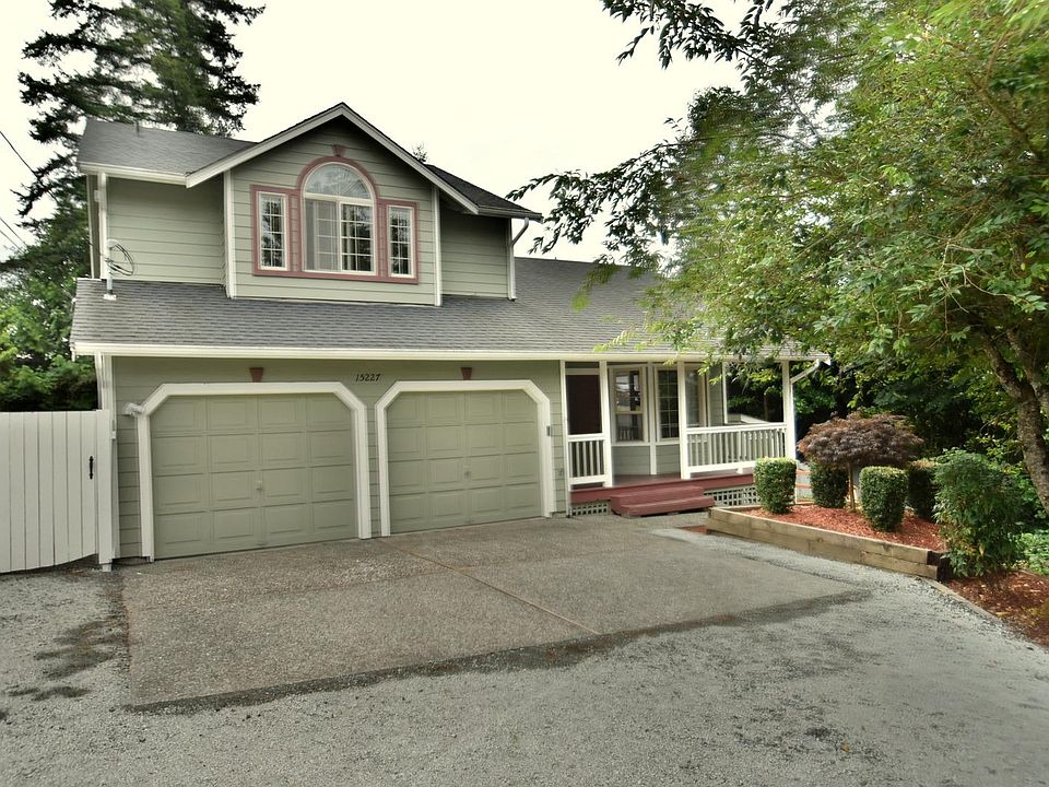 1st image of 15227 Admiralty Way