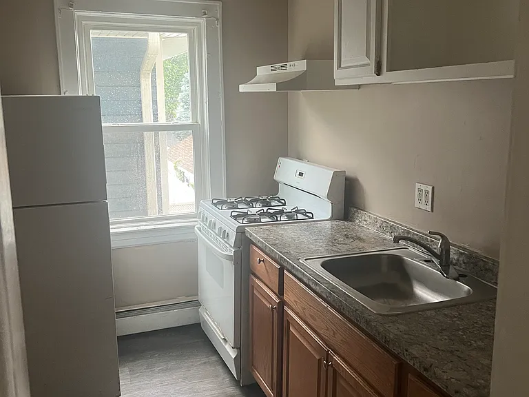 42 Stowe Pl #6 — Photo 1