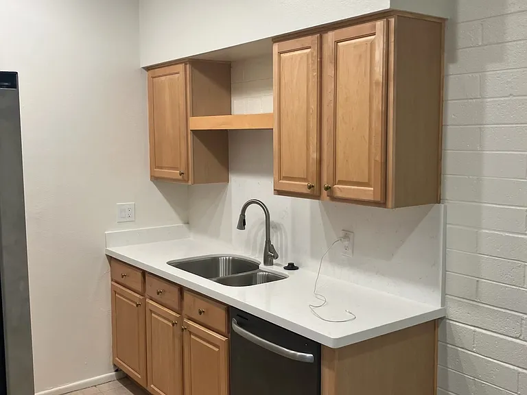 2624 W Orangewood Ave #3 — Photo 10