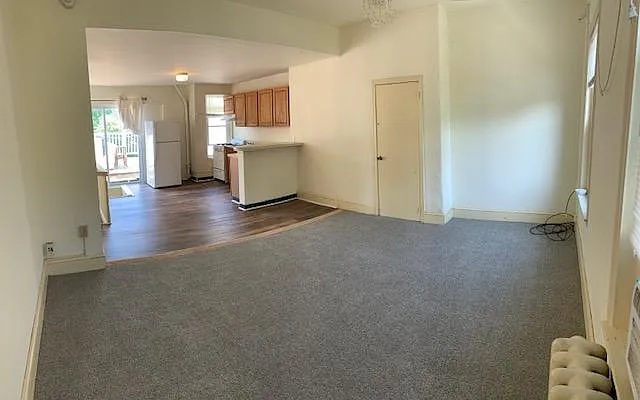 5 bed, 1200 sqft, $4,250 — Photo 4
