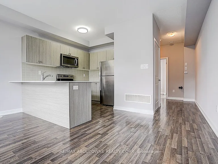 52 Saintfield Dr — Photo 10