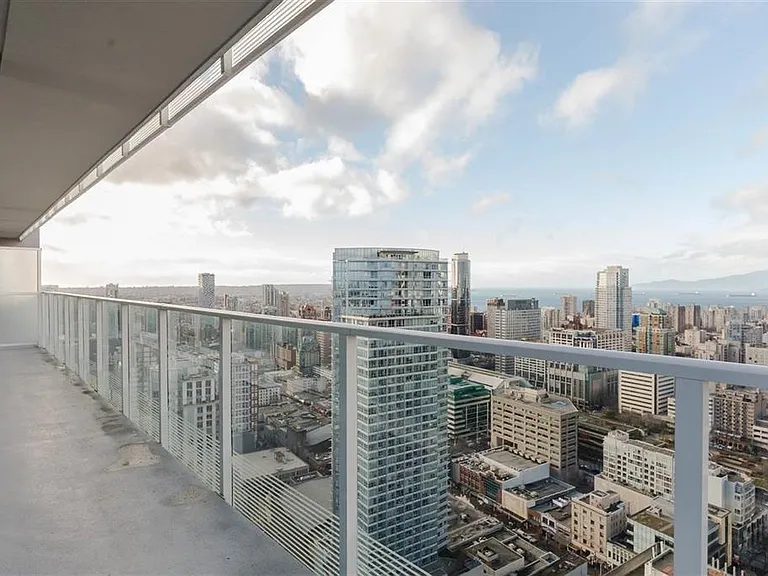 777 Richards St #470X — Photo 1