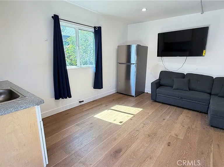 7257 Wilbur Ave #ADU — Photo 6