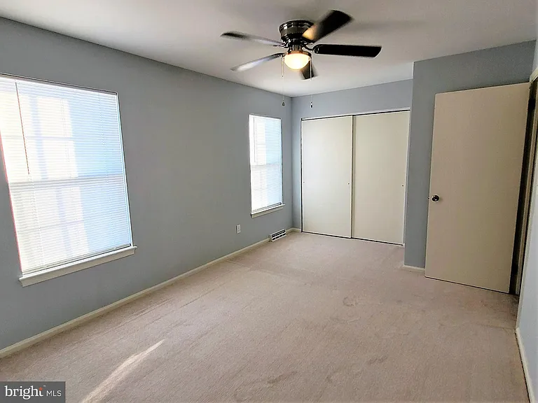 31 Lamplighter Ln — Photo 8