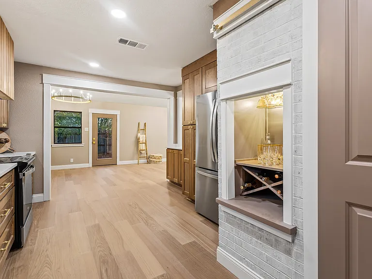 2214 Rex Cruse Dr — Photo 25