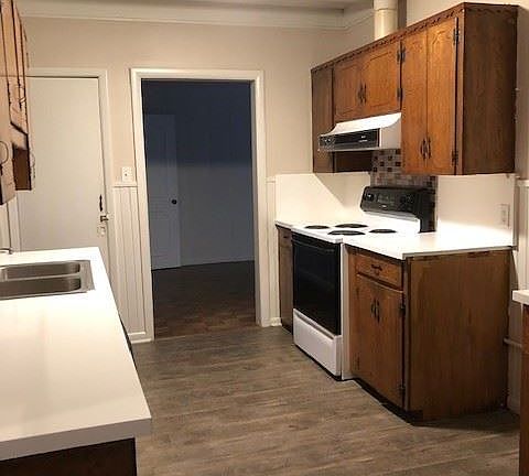 5th image of 6 Carolina Dr