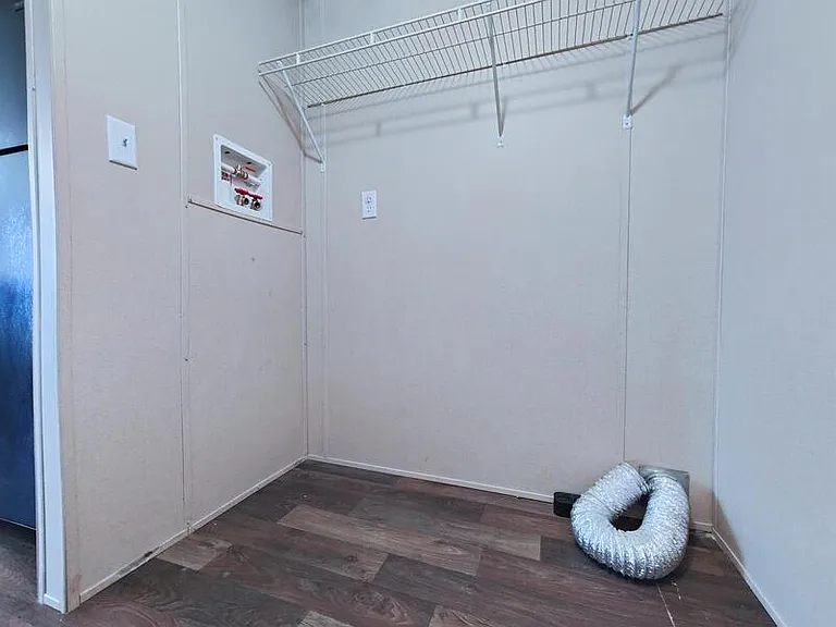 312 W Tower Ln — Photo 11
