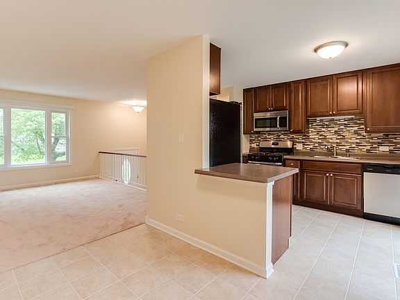 4th image of 115 Galewood Dr
