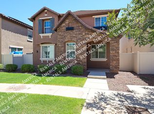 886 S Brewer Dr, Gilbert, AZ 85296